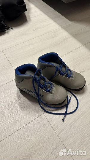 Лыжные ботинки