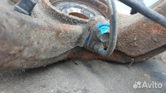 Ступица передняя правая honda civic 8 (YNI17N901)