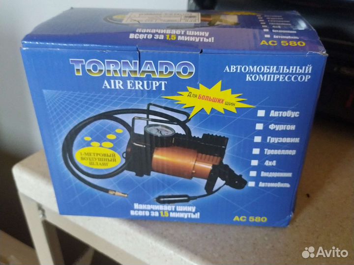 Компрессор для подкачки колес. Автомобильный