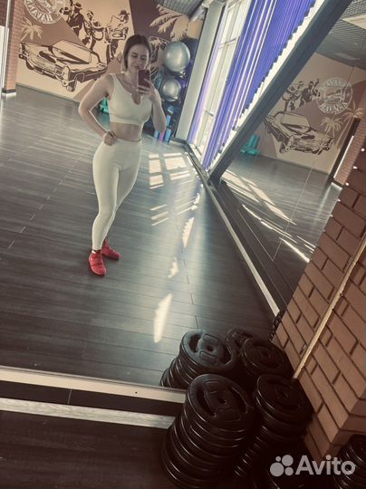 Абонемент в фитнес клуб