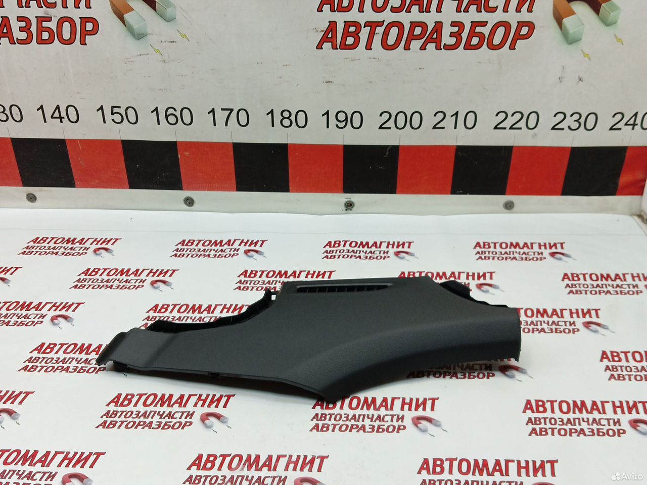 Накладка торпеды правая Voyah Dream