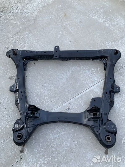 Подрамник передний BMW X5 2013 - 2018 F15