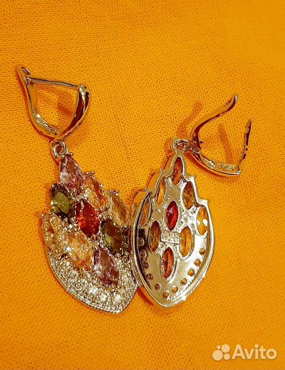 Серьги посеребряные и серьги кисточки