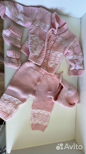 Вязаный детский костюм