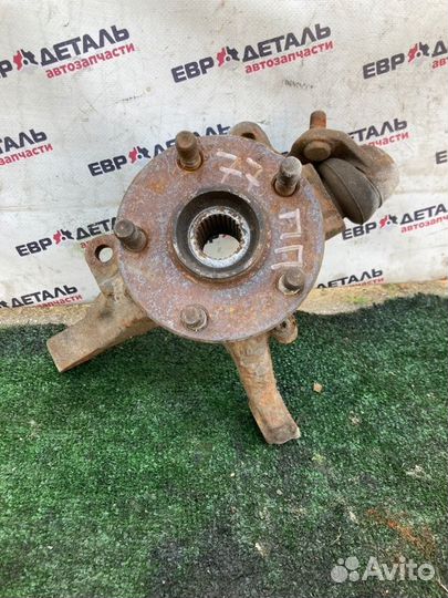 Кулак поворотный передний правый Toyota Carina E