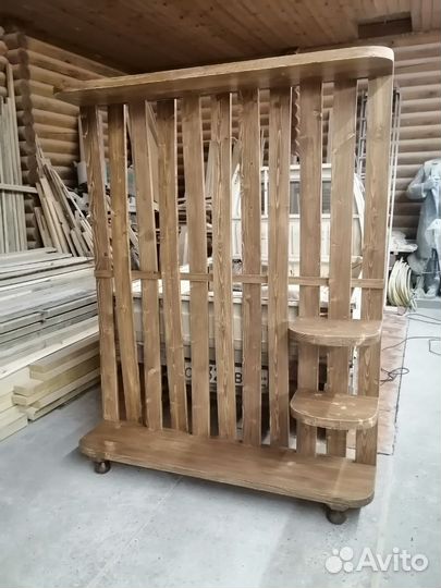 Стол и стулья, другая мебель