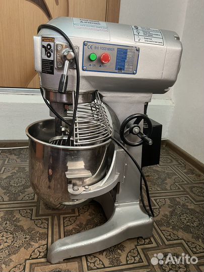 Продаю Планетарный настольный миксер 220 V/0,4 W
