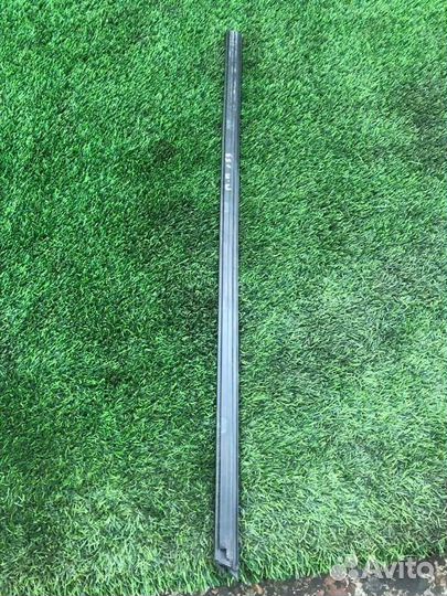 Уплотнитель стекла двери задний правый Bmw X5 E53