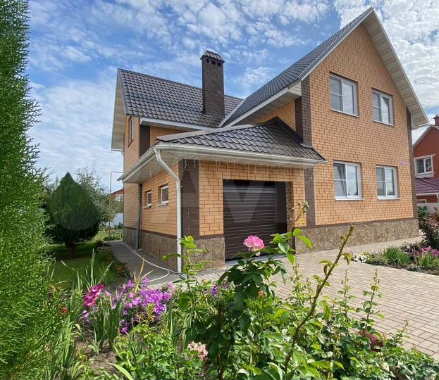 Дом 188 м² на участке 9,5 сот.