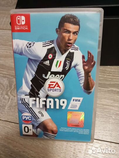 Игровая приставка Nintendo Switch + картриджи