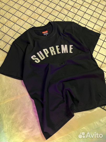 Футболка Supreme
