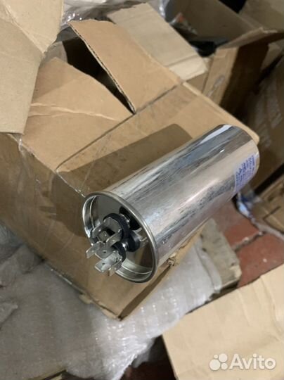 Пусковой конденсатор cbb65