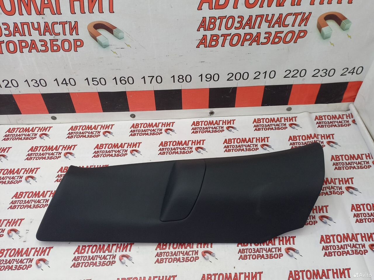 Обшивка салона задняя левая Lixiang L7