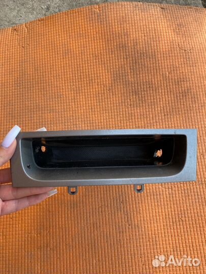 Бардачок Peugeot 308