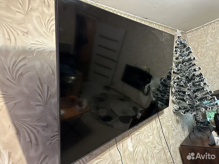 Самсунг UE65AU 7100