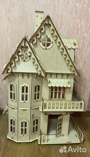 Большой кукольный домик деревянный
