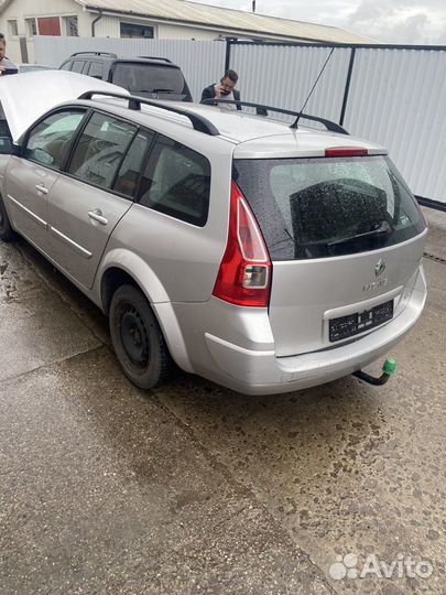 Renault megane спойлер продан