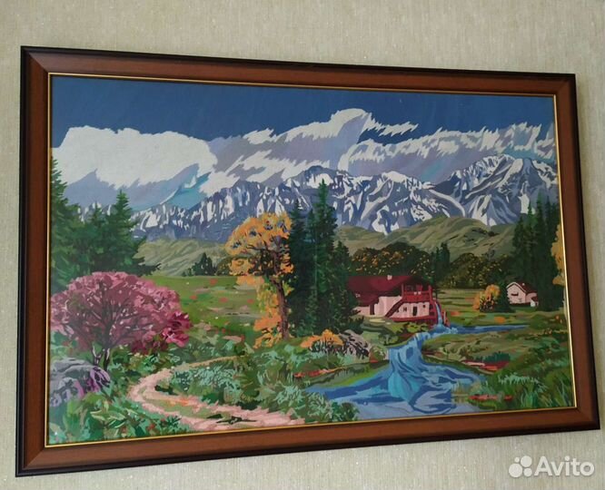 Картина вышитая гладью 