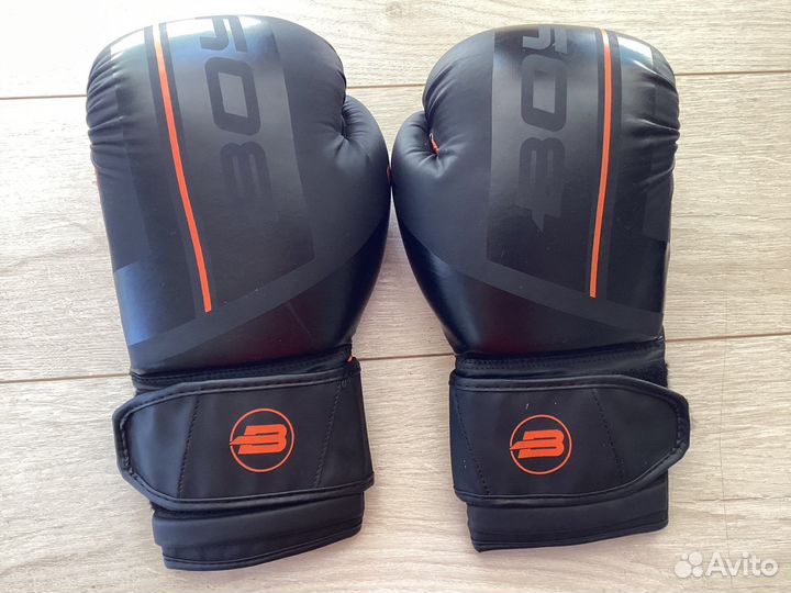 Боксерские перчатки BoyBo B-Series мужские 10 Oz