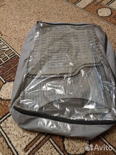 Автомобильные коврики универсальные