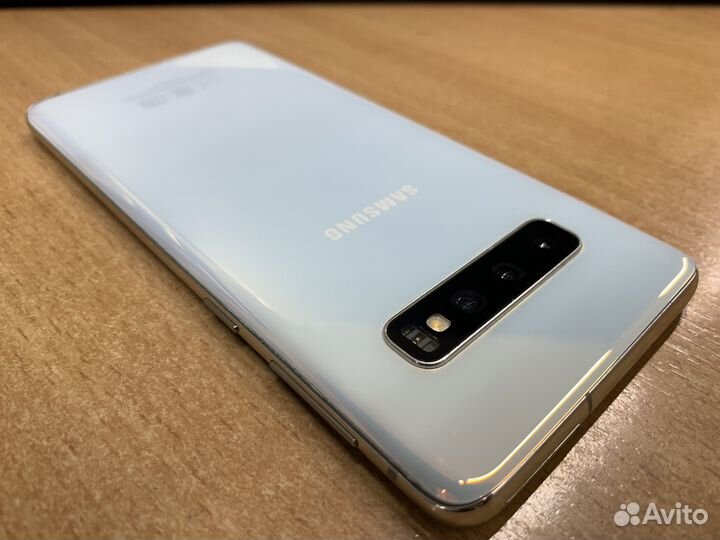 Samsung Galaxy S10, 6/128 ГБ