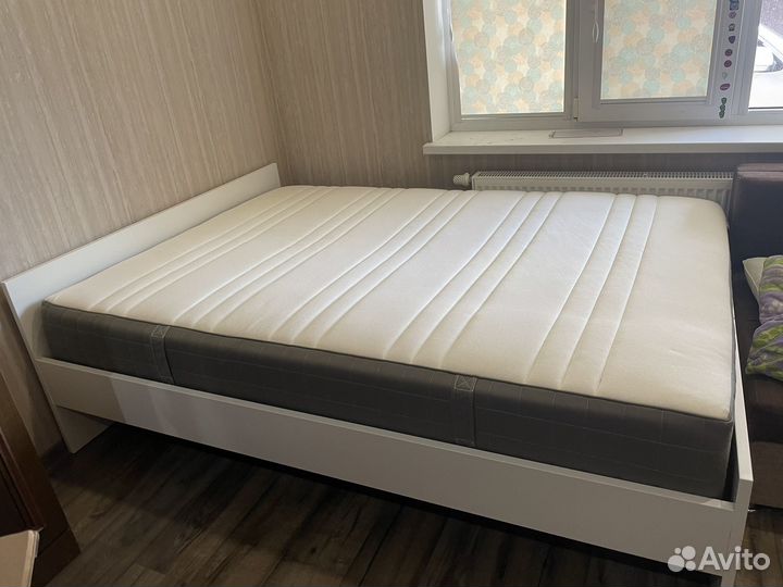 Кровать 200*140 IKEA с матрасом