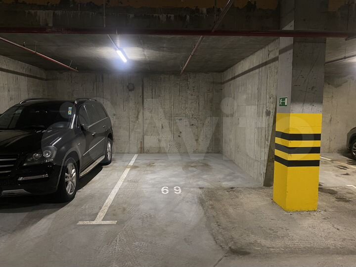 Машиноместо, 18 м²