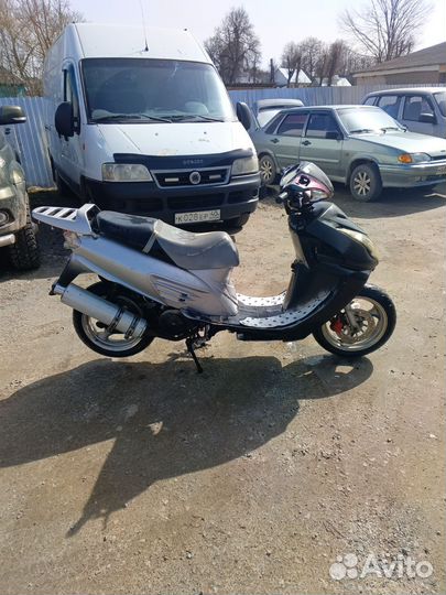 Скутер 150 кубов