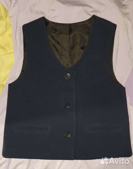 Жилет школьный на девочку