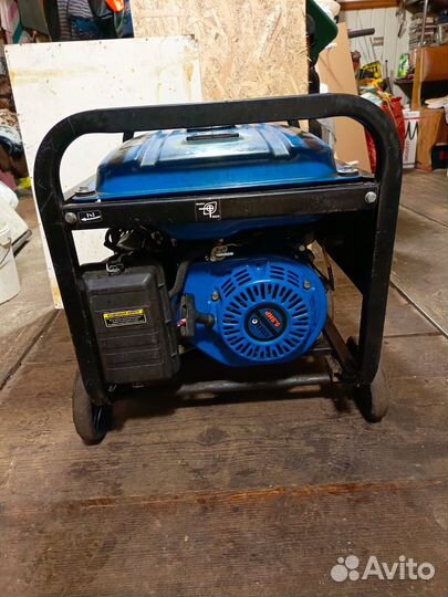 Бензиновый генератор