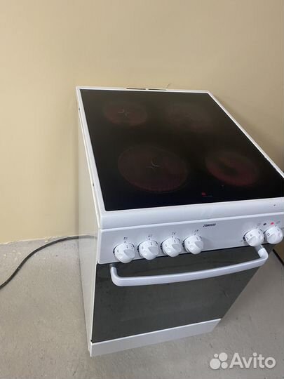 Электрическая плита Зануси