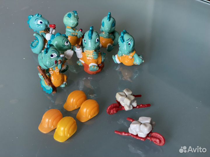 Игрушки из киндер сюрприза 90-х Строители