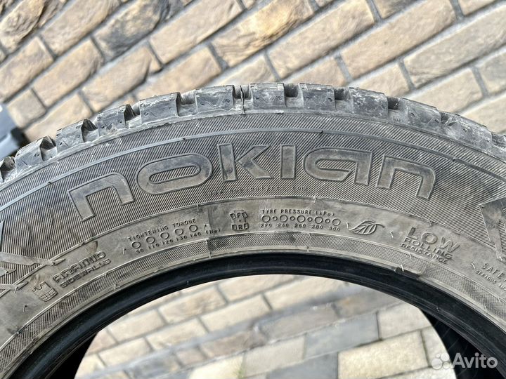 Nokian Tyres Hakkapeliitta 8 SUV 215/65 R17