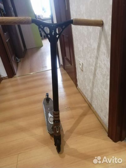 Трюковой самокат tech team comrade