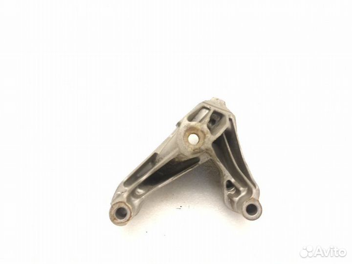 Кронштейн двигателя левый Audi A5 8T 2.0 cdnc 2010