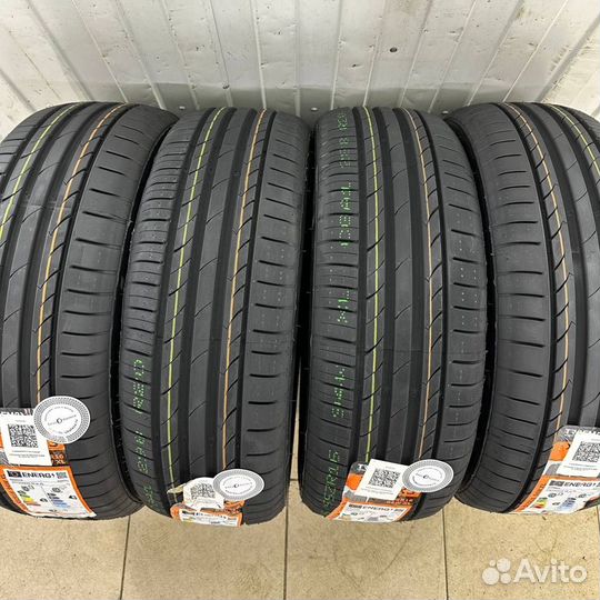 Tracmax X-Privilo TX3 215/45 R18