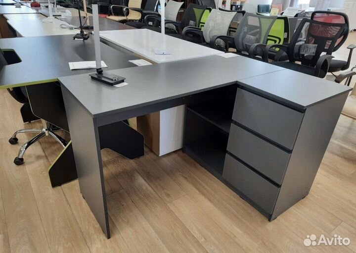 Угловой письменный стол Графит