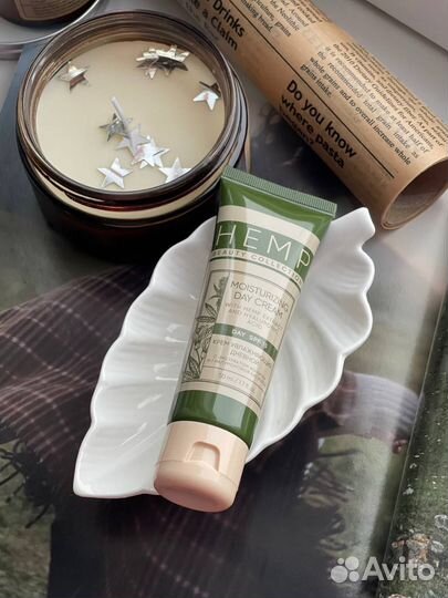 Крем увлажняющий дневной для всех типов кожи hemp
