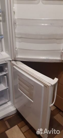 Холодильник бу Indesit