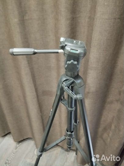 Штатив для фотоаппарата