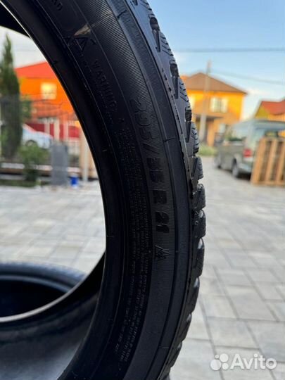 Michelin Latitude Alpin LA2 295/35 R21 107V