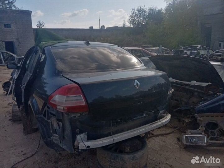 Кожух кулисы кпп Renault Megane 2