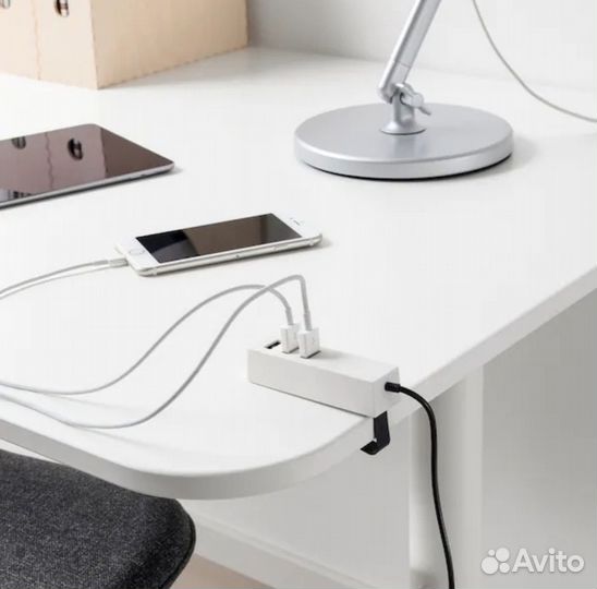 Зарядное устройство на USB с зажимом. Черный/белый