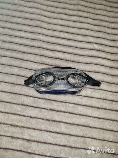 Очки для плавания