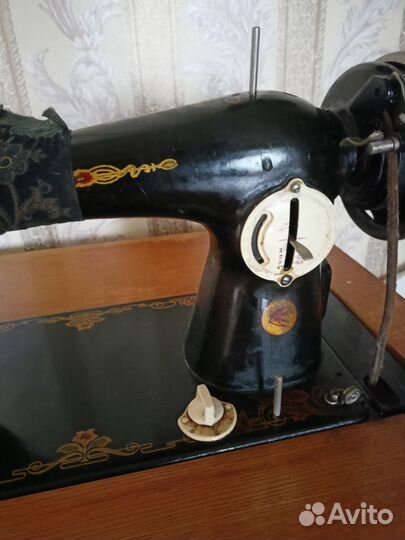 Швейная машина Подольск ножная