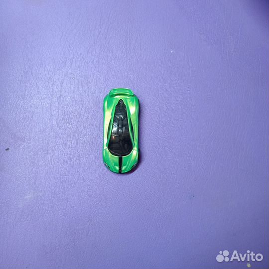 Машинка от Hotwheels
