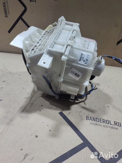 Моторчик печки Nissan Bluebird sylphy FG10