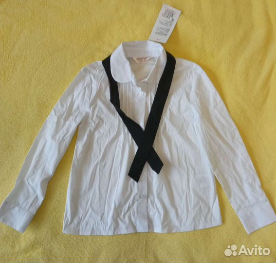 Блузки белые для девочки 110-116 (4-6 лет) новые