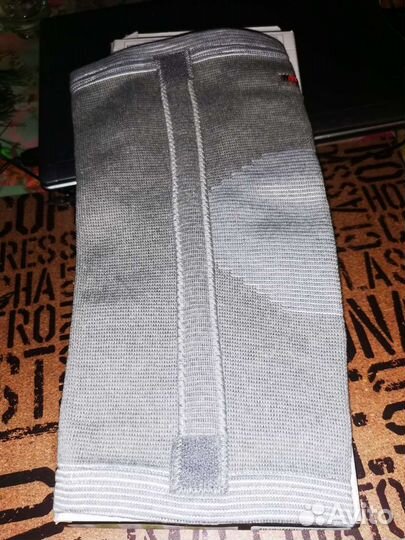 Бандаж на коленный сустав, новый