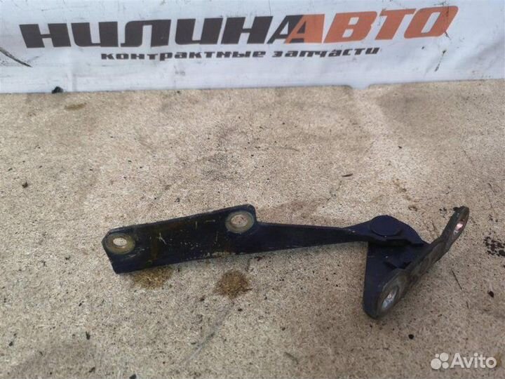 Петля капота правая Mitsubishi Carisma 1.6 2003
